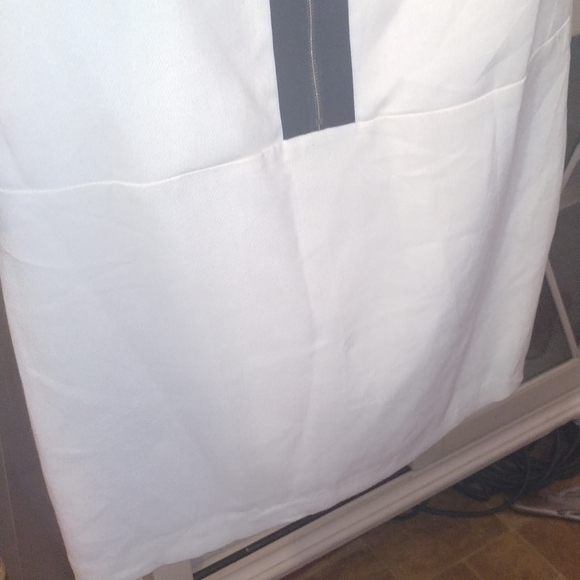 4/$20 Gorgeous cream colored dress with cutouts and black trim-M - Picture 5 of 7